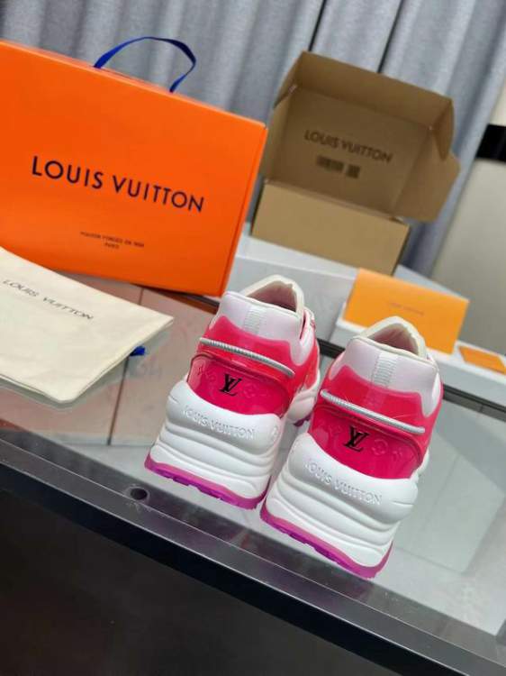 Picture of Louis Vuitton Shoes _SKULVsz35-41mnf040417730